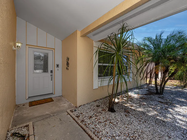 2460 Citrus Hill Rd — Photo 2