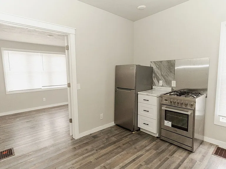 840 S Ironwood Dr #2 — Photo 3