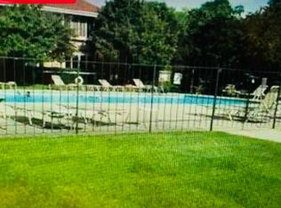5650 W Wahner Ave UNIT 202, Milwaukee, WI 53223