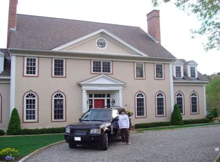 26 Crooked Ln, Manchester, MA 01944