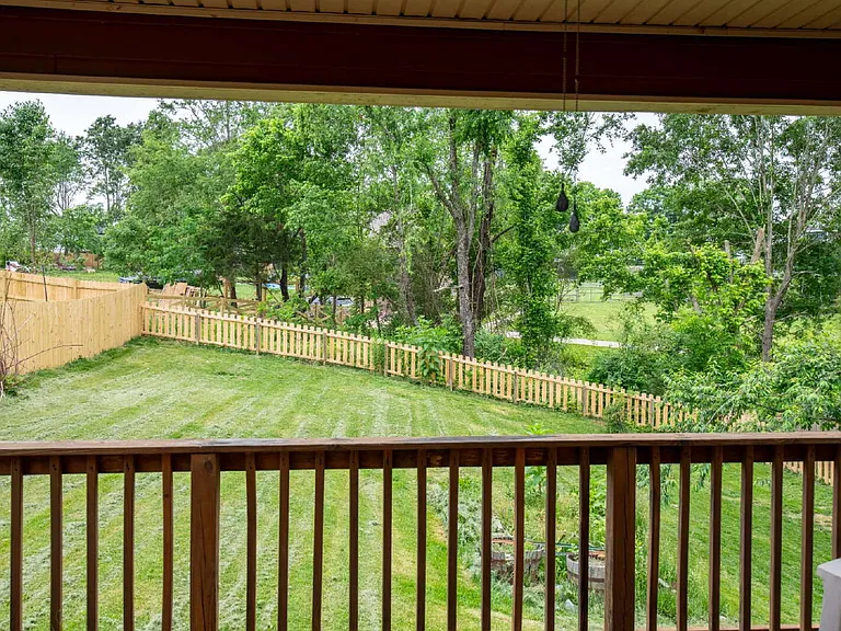 1126 Garrettsburg Rd — Photo 9