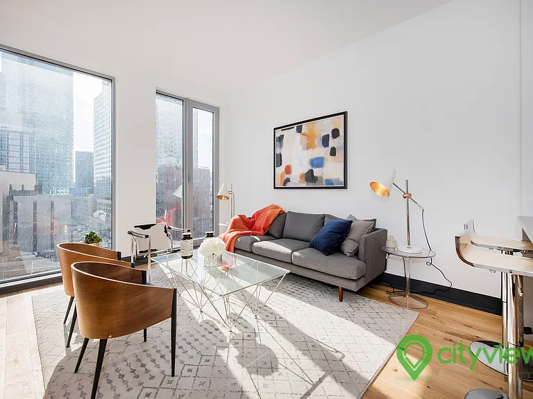 42-20 27th St #610 — Photo 5