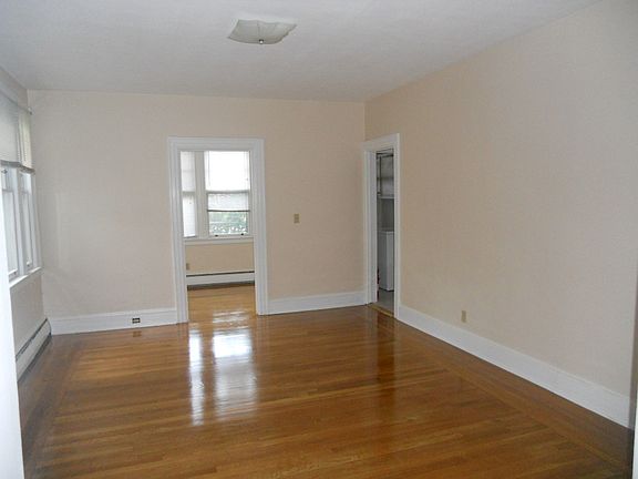 3rd image of 176 Willard St #B