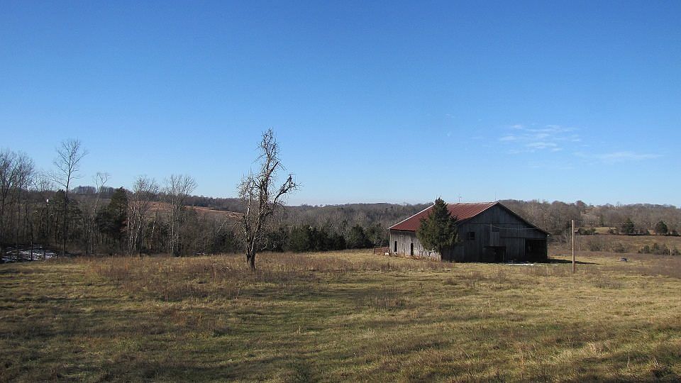 2nd image of 1118 Halfway Rd