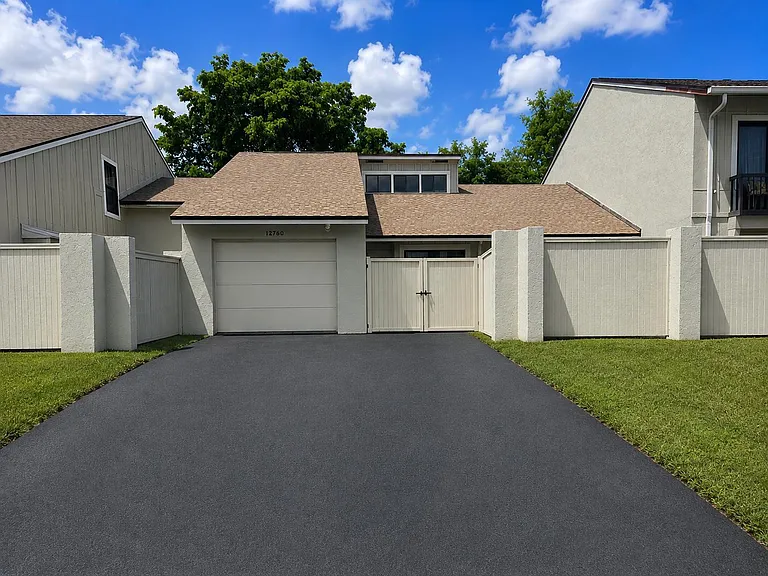 12760 Spinnaker Ln — Photo 1