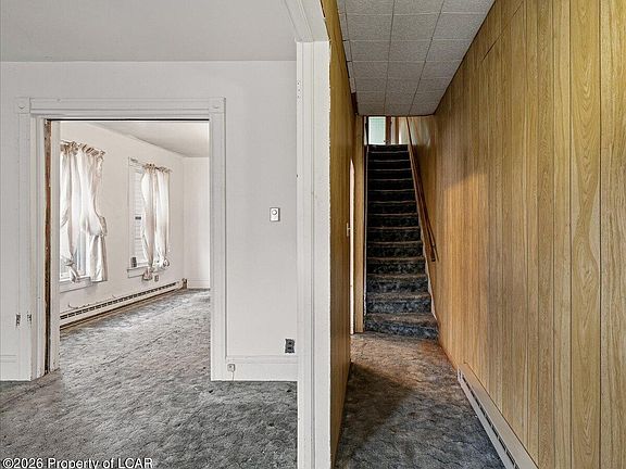 2nd image of 254 William St