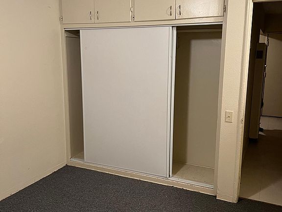 4th image of 1060 W 17th St Unit 2