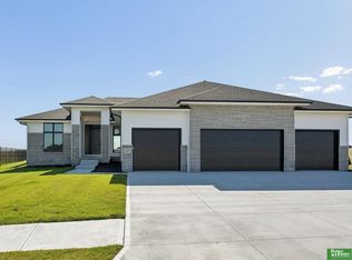 19505 Allied St, Elkhorn, NE 68022