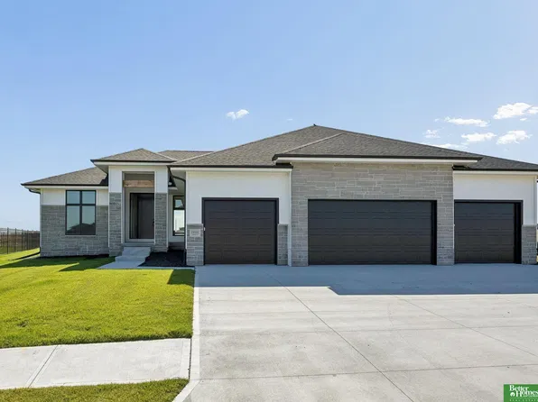 19505 Allied St, Elkhorn, NE 68022