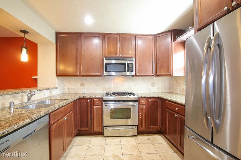 1st image of 865 Carlisle Way APT 109