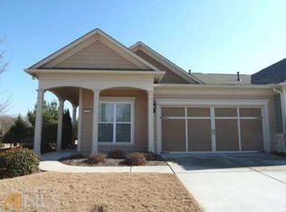 6112 Longleaf Dr, Hoschton, GA 30548