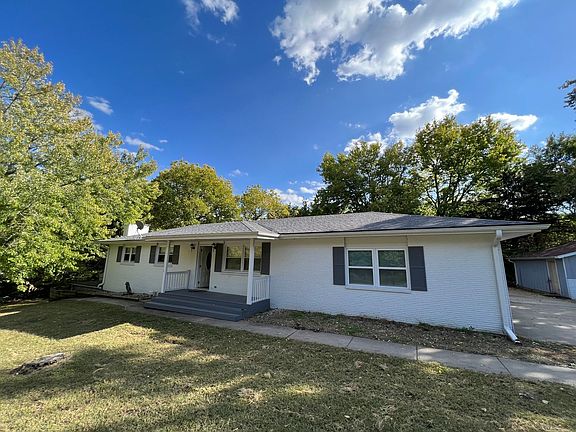 2nd image of 3125 Rolling Hills Dr