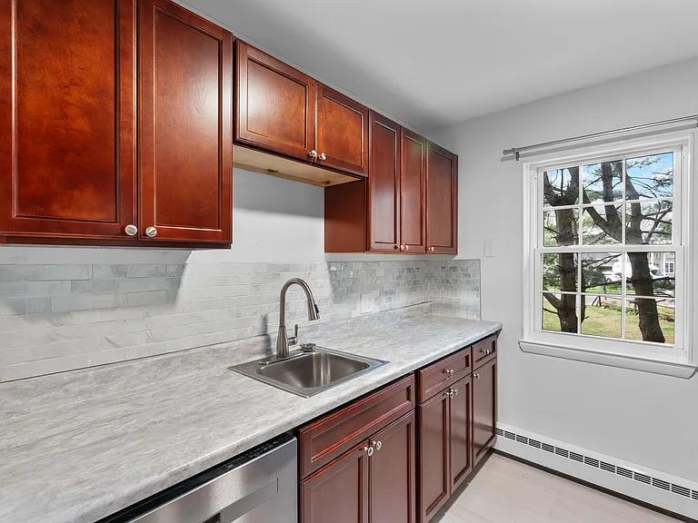 1060 New Haven Ave #20 — Photo 6