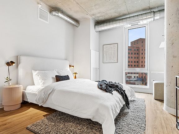3rd image of 2050 W Ogden Ave #1002
