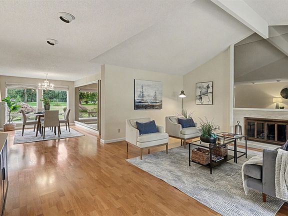4th image of 14121 SE Fairwood Boulevard