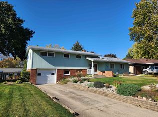 705 Adams St, Armstrong, IA 50514