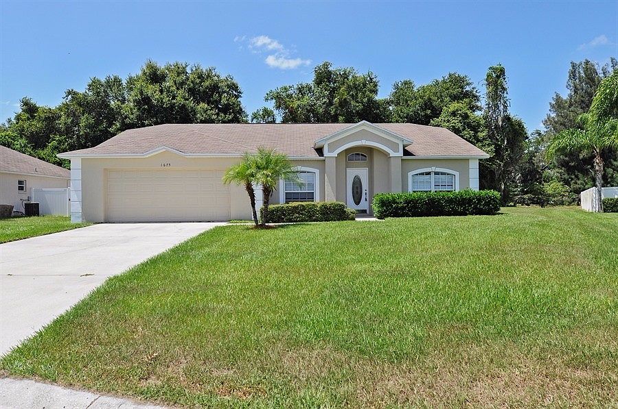 1st image of 1675 Caroline Ct