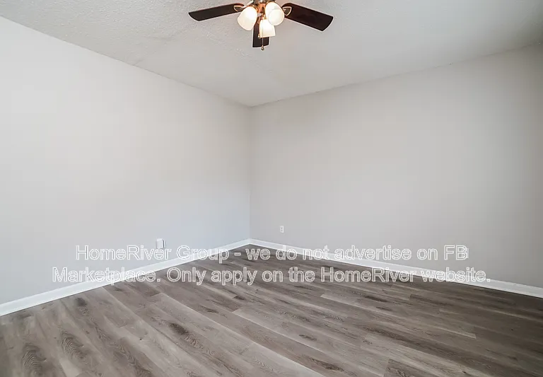 3175 Mayfair Dr — Photo 5