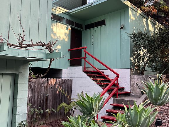 4th image of 1236 Oak Hill Ave