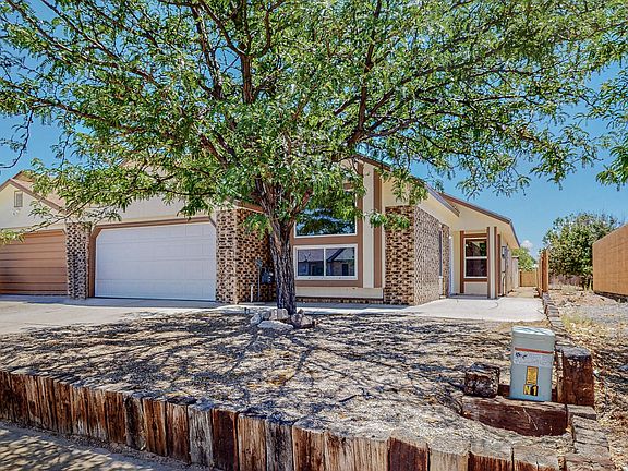 3rd image of 1058 Pandora Dr SW