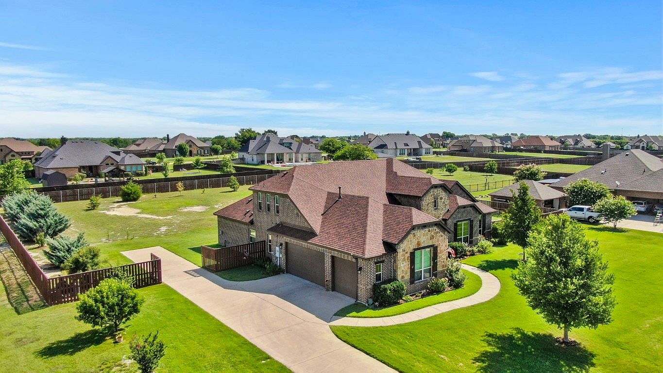 216 Ranier St, Waxahachie, TX 75167 MLS 20371029 Zillow