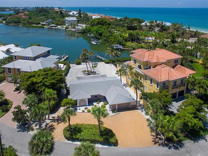 1st image of 906 Casey Cove Dr