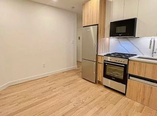 228 W 18th St #15A, New York, NY 10011