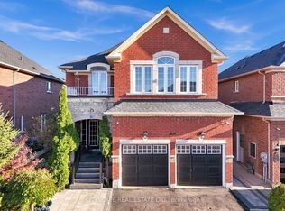 37 Denim Dr, Brampton, ON L6P 2R3