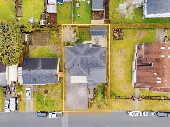 11467 76a Ave, Delta, BC V4C 1L5