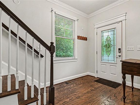 4th image of 3476 Pierce St