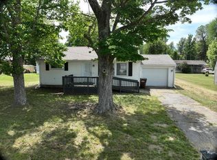 512 N Warpath Dr, Milan, IN 47031