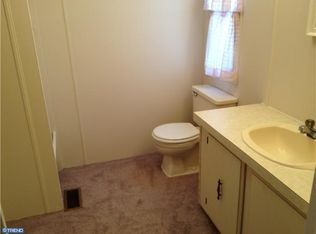 1005 Cherrywood Ct, North Wales, PA 19454