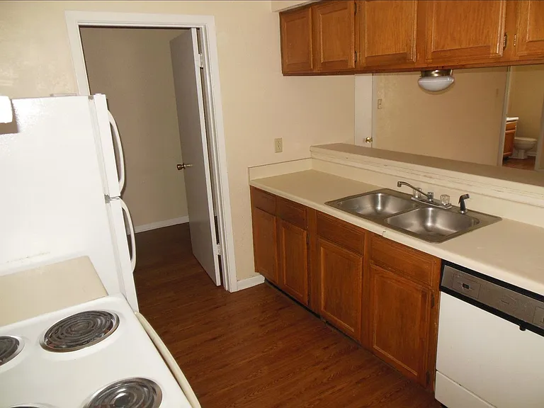 1701 Cedarview Circle — Photo 9