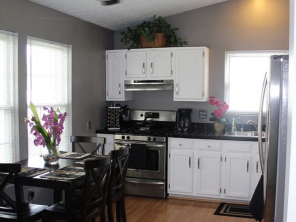 2nd image of 1760 Plains Blvd