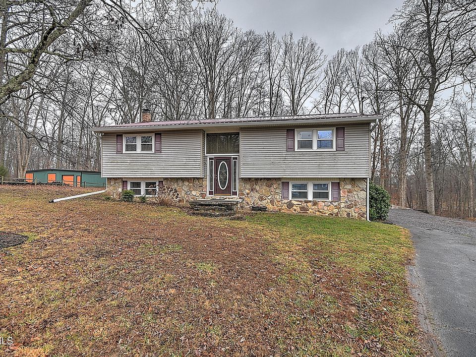 1st image of 156 Reynolds Hills Dr