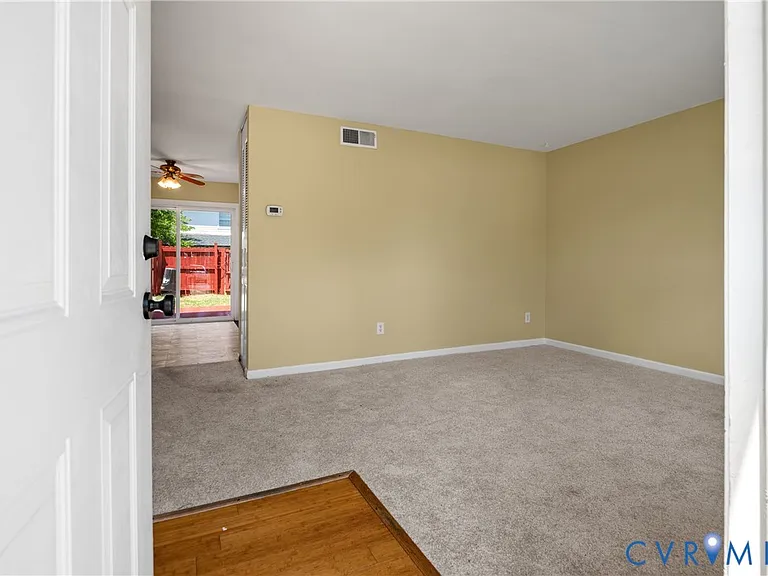 4704 Leadenhall Dr — Photo 6