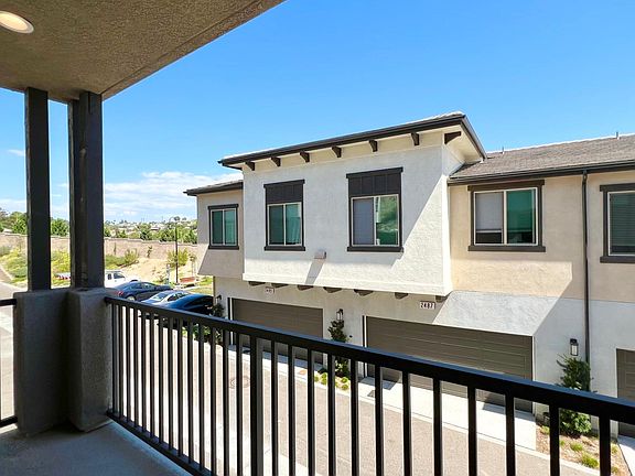 2nd image of 2482 Solara Ln