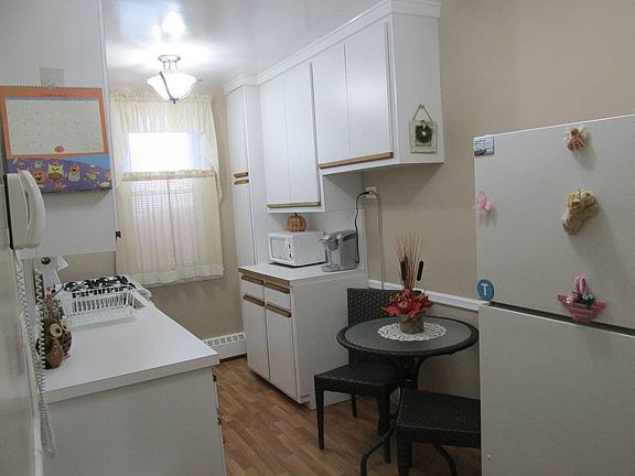 2nd image of 2007 E 56th St #59G