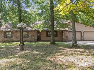 2104 E 12th St, Chouteau, OK 74337