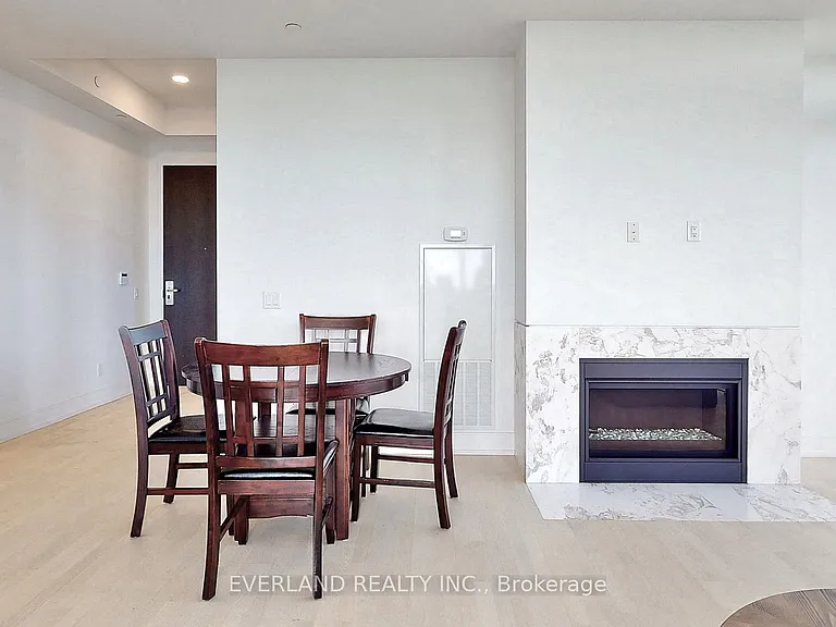 7 Grenville St #6105 — Photo 16
