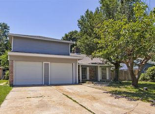 8919 Stone Brook Ln, Houston, TX 77040