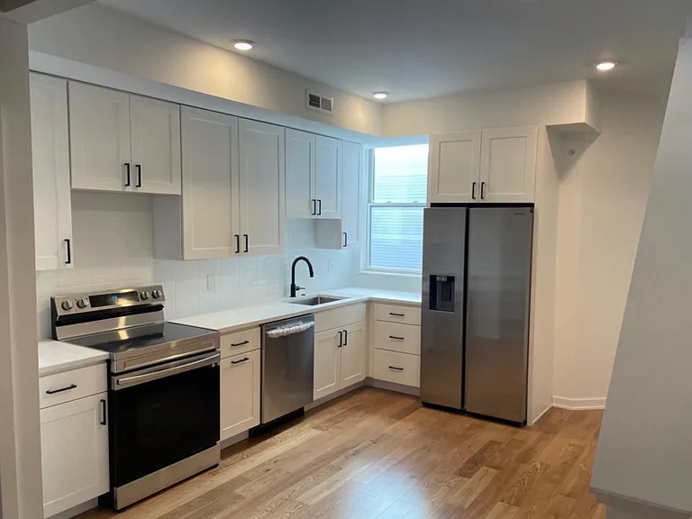 1123 S 20th St #3 — Photo 4