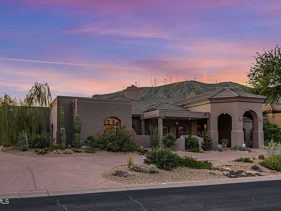 4th image of 1318 E Desert Willow Dr