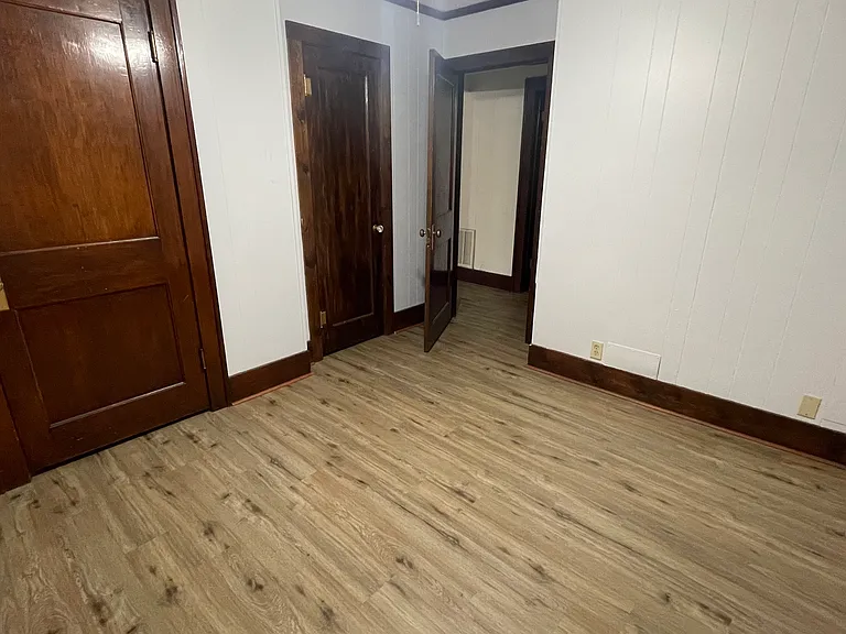 220 E Toronto Ave #2 — Photo 10