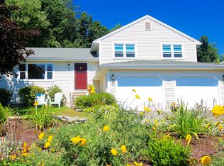 26 Overlook Dr, Plainville, CT 06062