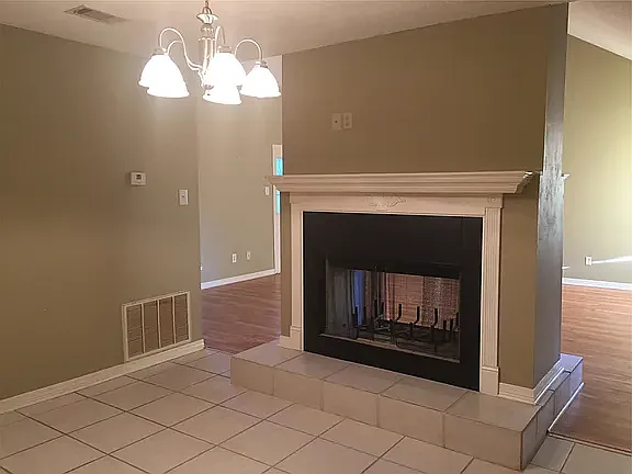 3 bed, 1675 sqft, $1,700 — Photo 3