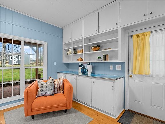 4th image of 1905 Cardinal Crest Rd