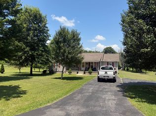 64 Lozano Rd, Albany, KY 42602