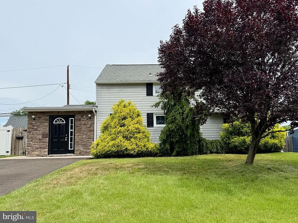 1st image of 32 Great Oak Rd