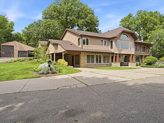3rd image of 10129 Eden Prairie Rd